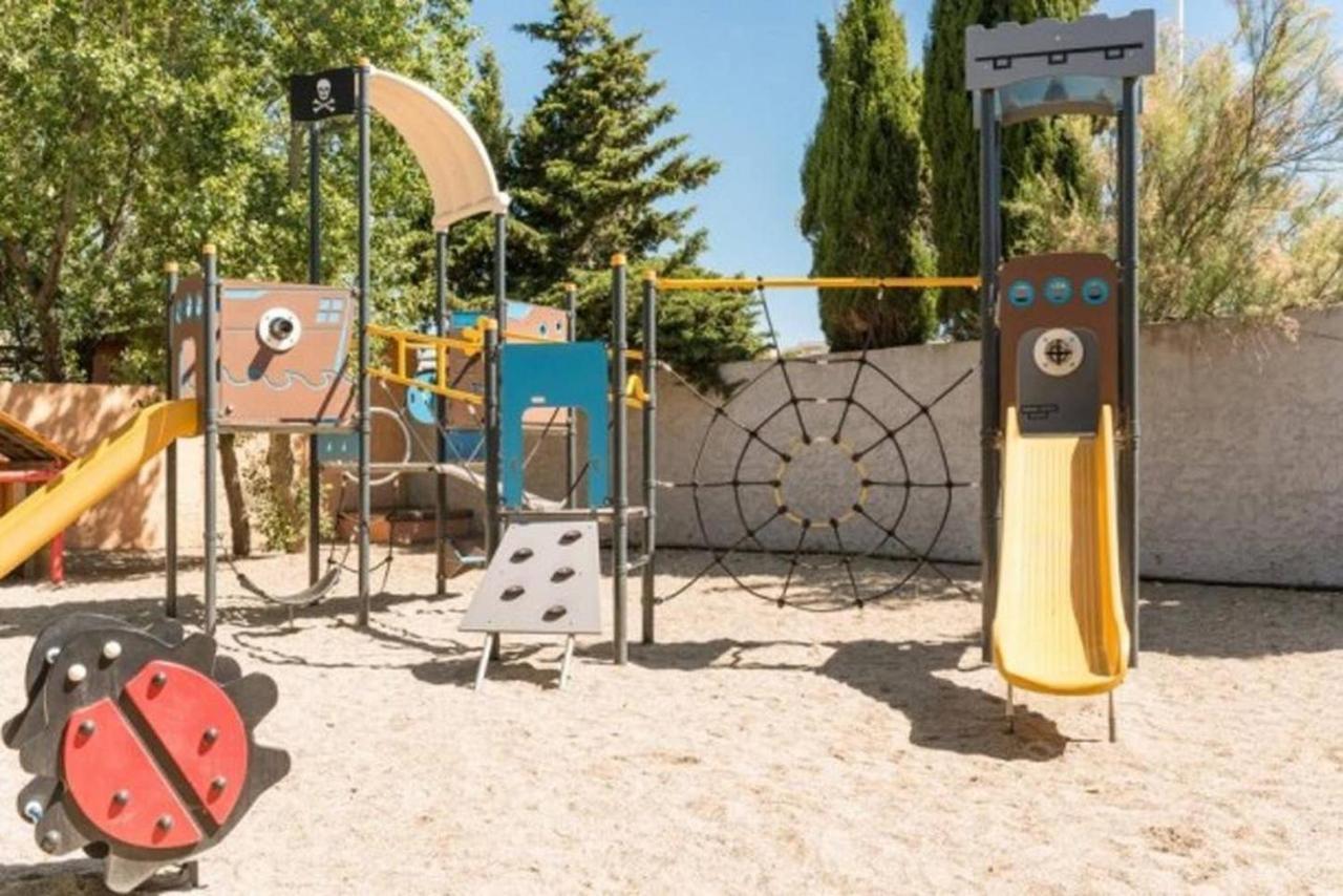 Mobil Mar Estang Bord De Campingplatz *